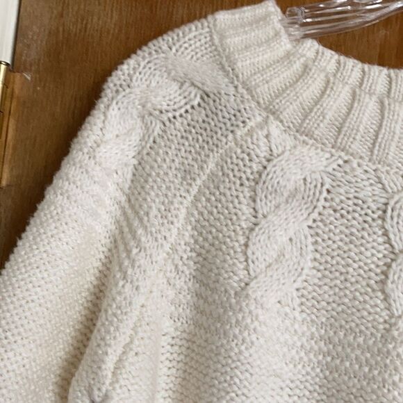 Aerie Crew Neck Sweater - Picture 7 of 8